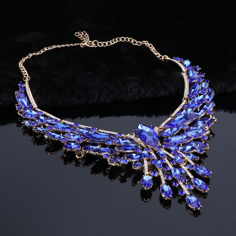 Luxurious Bridal Necklace and Earrings Set