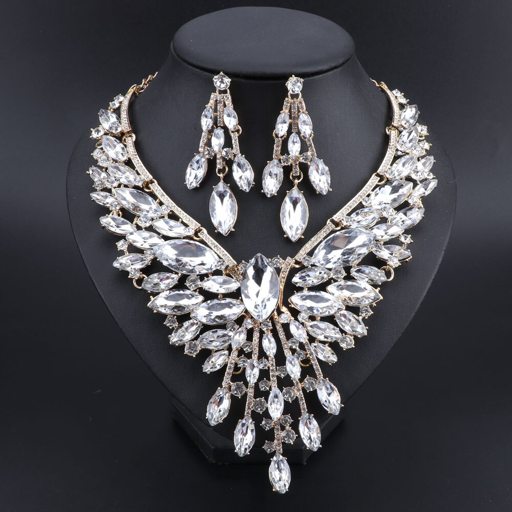 Luxurious Bridal Necklace and Earrings Set