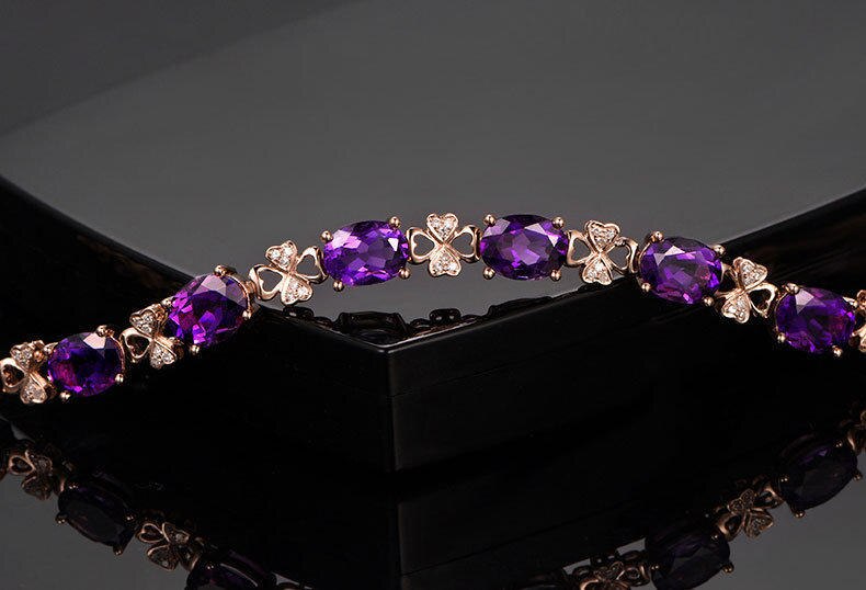 Women's Luxury Gold Bracelet Decorated with Stones