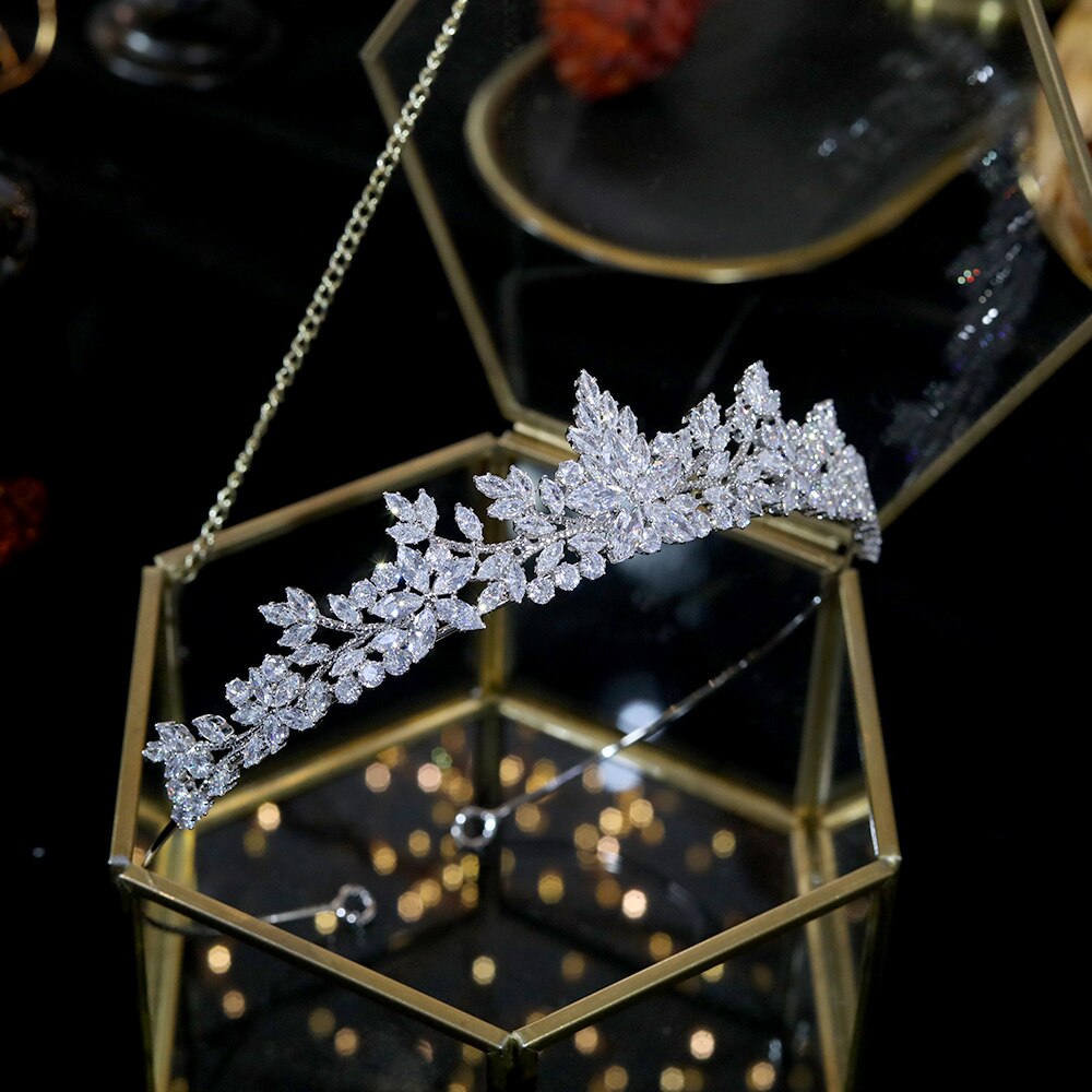 Fashion Wedding Tiaras for Brides