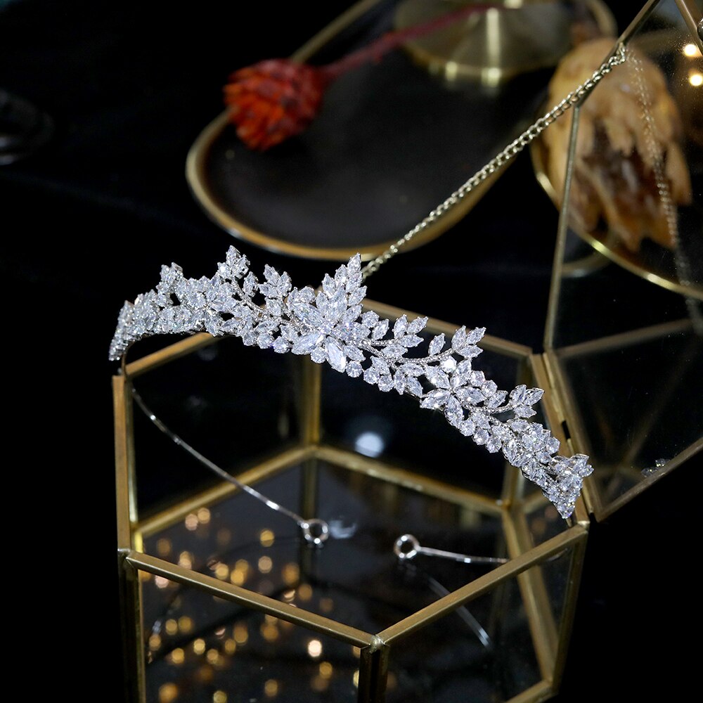 Fashion Wedding Tiaras for Brides