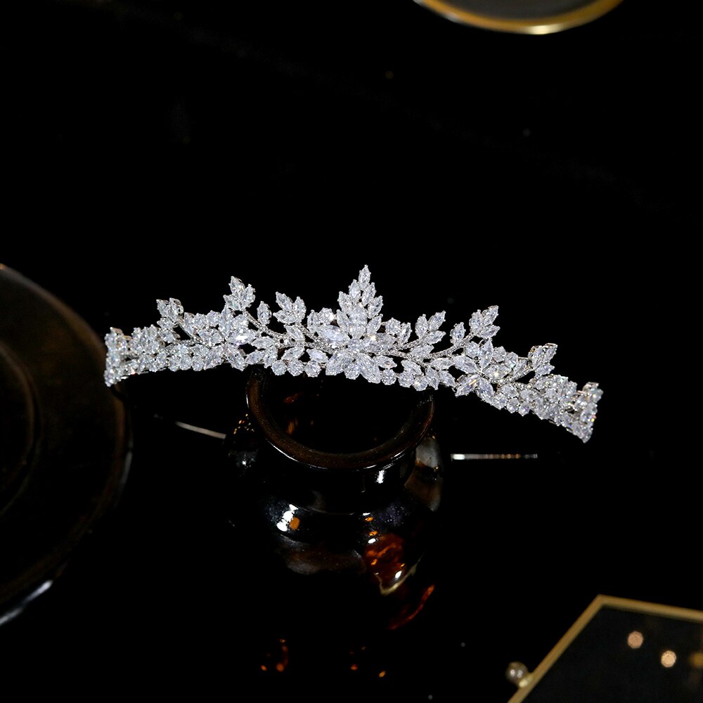 Fashion Wedding Tiaras for Brides