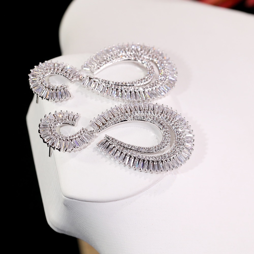 Bride's Drop Earrings for Wedding