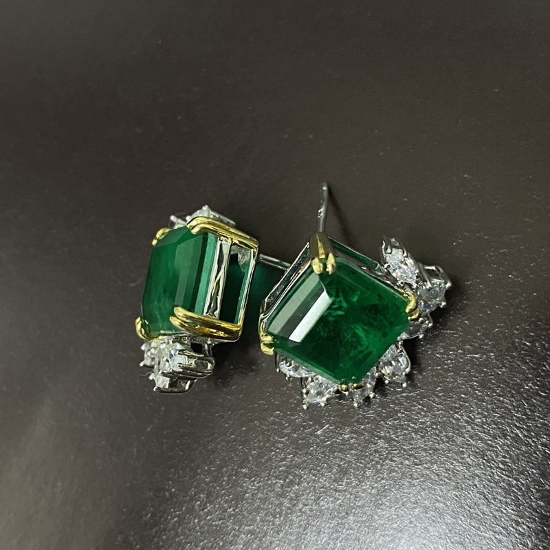Retro Emerald Stud Earrings for Wedding