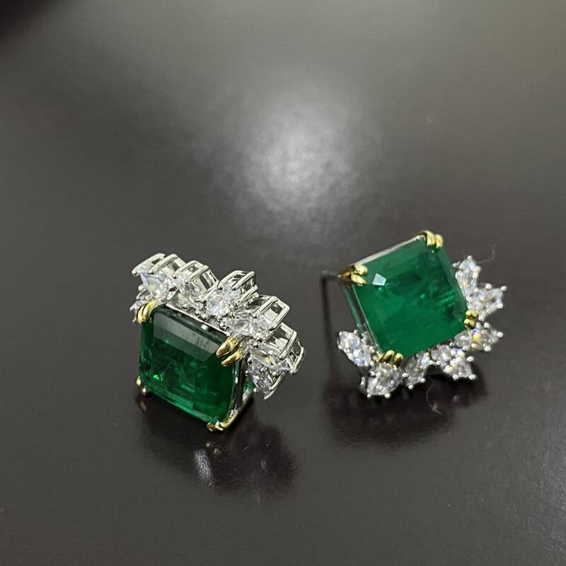 Retro Emerald Stud Earrings for Wedding