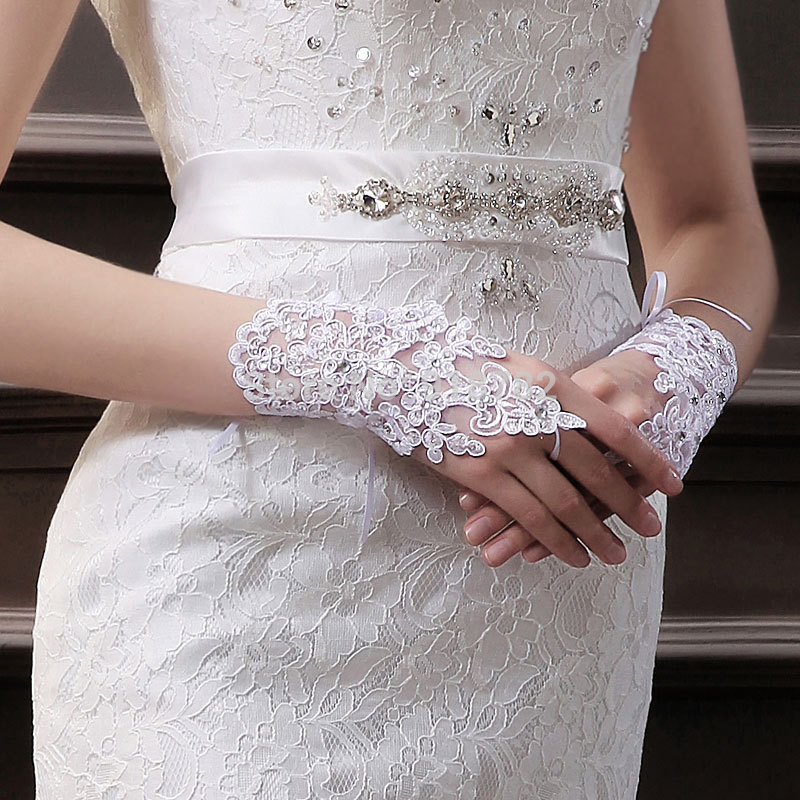 High Quality White Fingerless Bridal Gloves